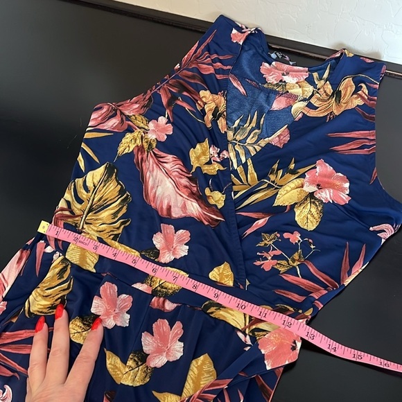 Blashe Jumpsuit tropical floral print straight leg surplice Vneck navy blue sz S - Picture 9 of 16